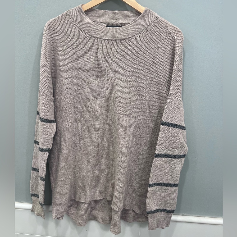 American Eagle Long Sleeve Cream Sweater